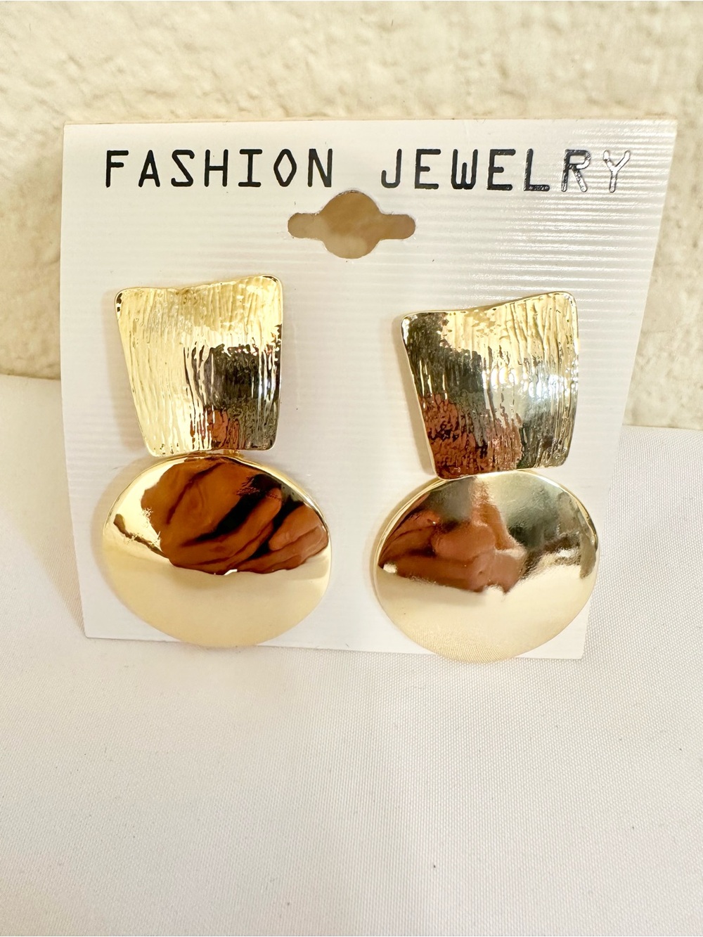 90s Vintage Gold Textured Rectangle & Disc Drop Earrings